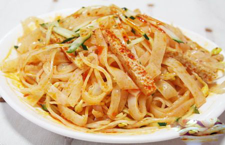 西安小吃凉皮,西安小吃凉皮夹菜