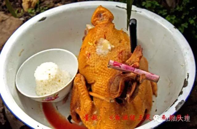 大理游人人山人海,大理万人齐舞