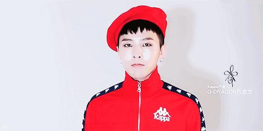 内含GD签名tee！|冠希没把kappa穿潮？因为你没看过龙哥怎么搭