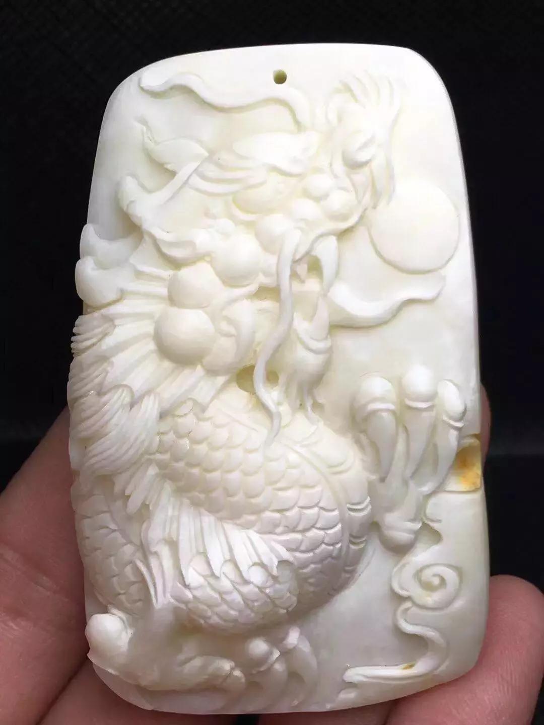 蜜蜡刚入手怎么有塑料味,蜜蜡上手有什么感觉