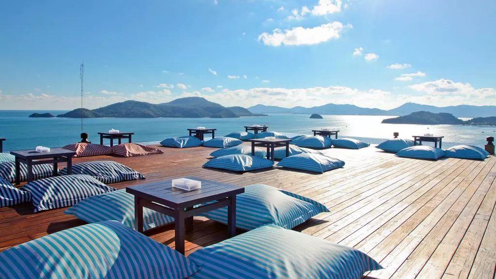 普吉岛出门就是海滩的酒店,家庭旅游普吉岛酒店哪家好