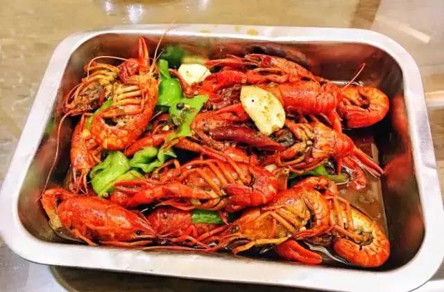 第一批吃小龙虾视频,第一个吃小龙虾的人