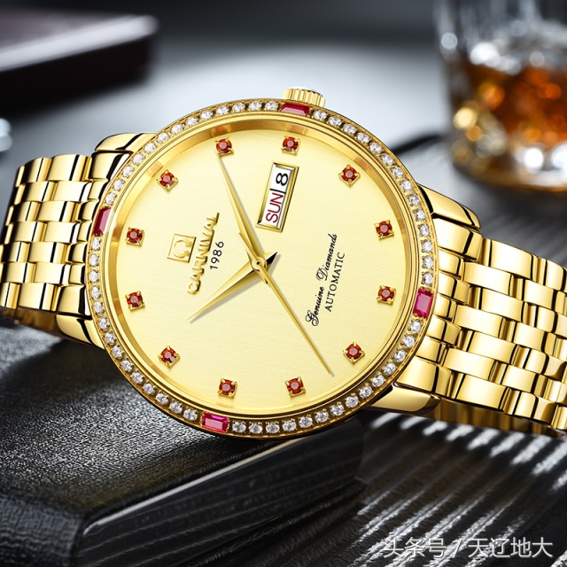 八款辨识度极高的腕表,8款手表颠覆传统手表