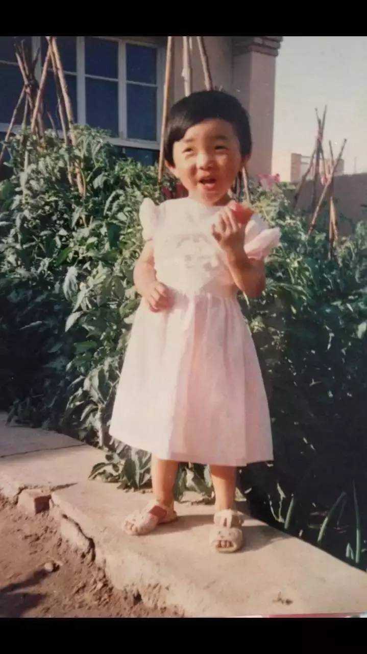 据说小时候都会有一张照片，让你紧张得尿了