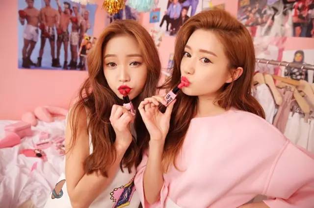 3celaydown口红试色,3ce透明亚克力口红murmuring试色