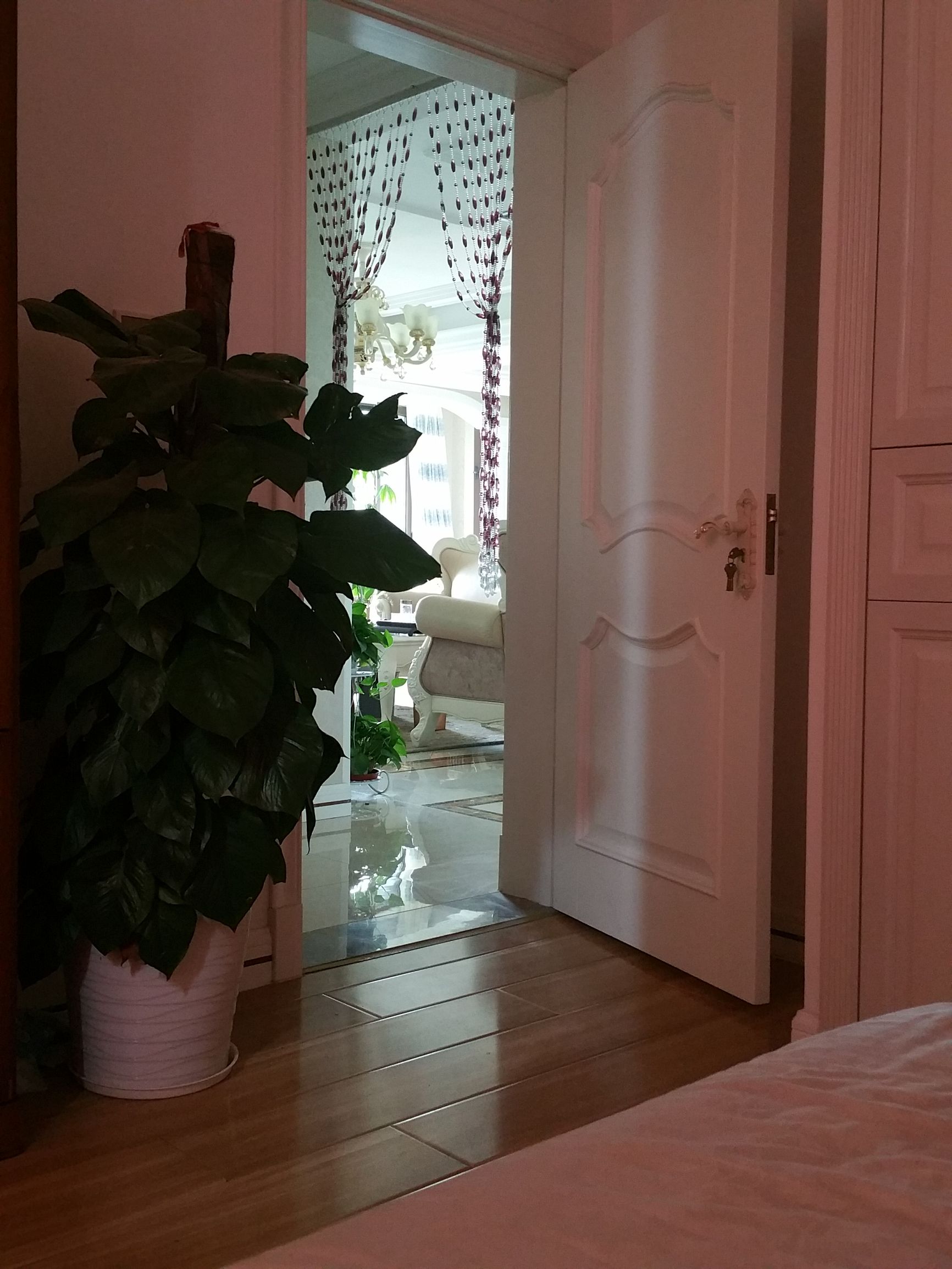 老婆走了你知道她心里是有多难受,老婆你走了丢下我怎么办