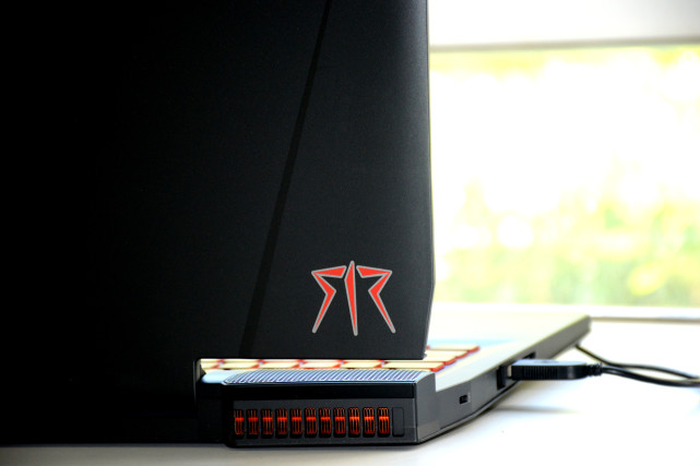 联想拯救者15能运行大型游戏吗,联想拯救者y7000和戴尔游匣15