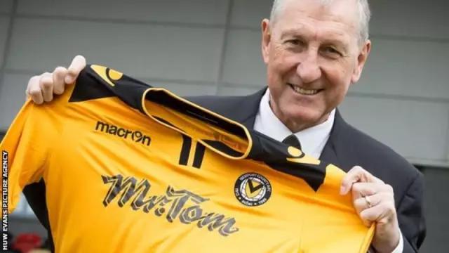 一个关于足球的电影,足球高于生死原话