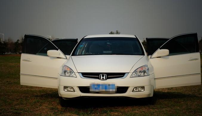 七代雅阁和八代雅阁驾驶感受,七代雅阁空间对比