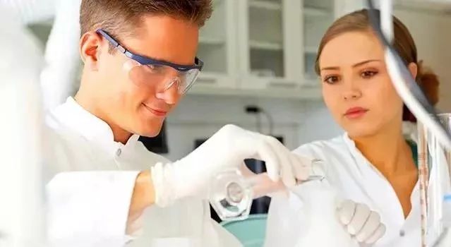 为什么抗癌药国外比国内便宜,为什么抗癌药都是自费