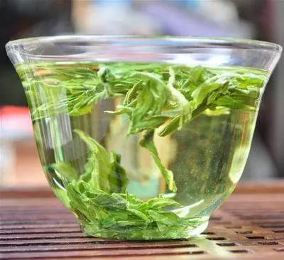 12个清热消暑药茶配方，一次都给你！