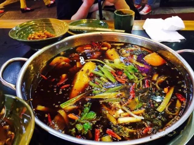 成都麓湖生态城美食街,成都有哪些大学城美食街