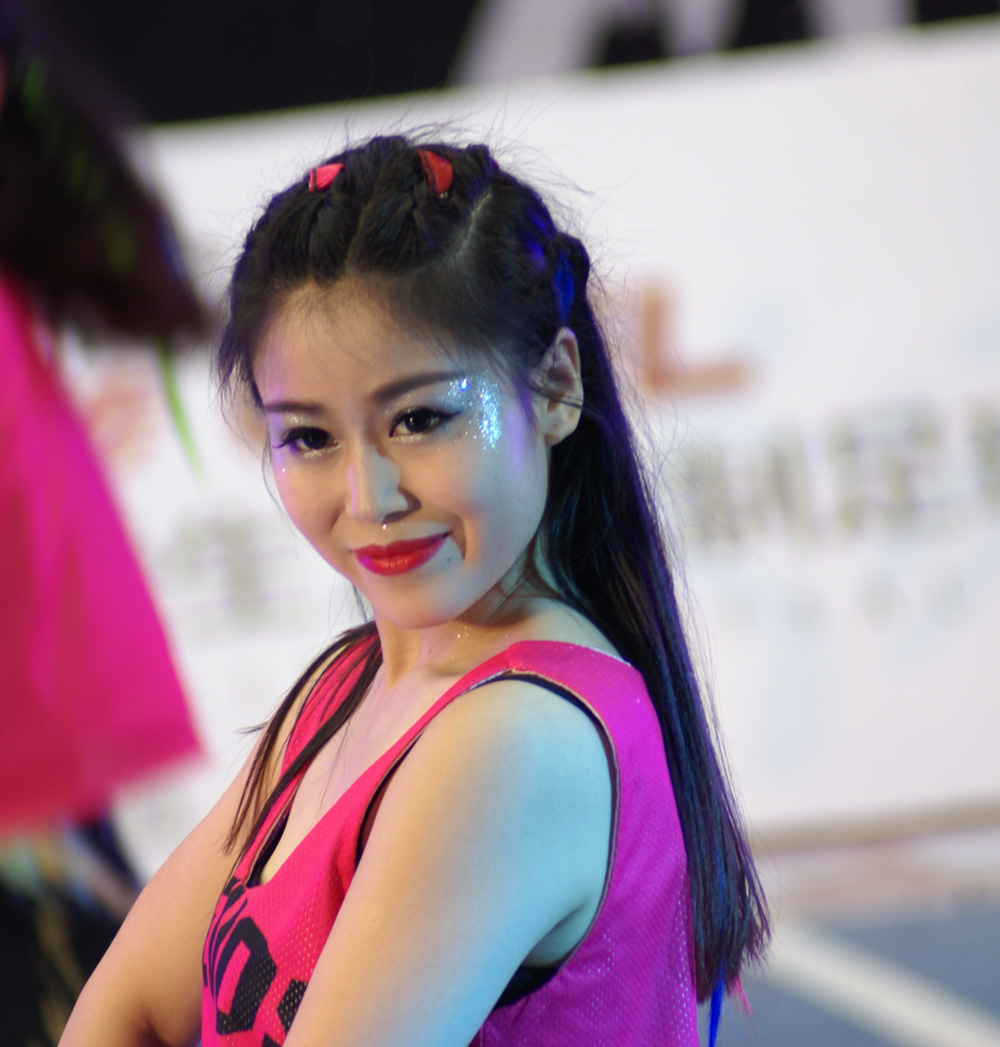 实拍中国大学生五人制足球联赛南大区上的50位美女