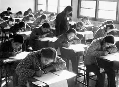 还记得你当年高考的作文题目吗,你还记得当年高考试题吗