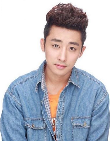 英气烫发,最时尚的男士烫发发型图片大全集