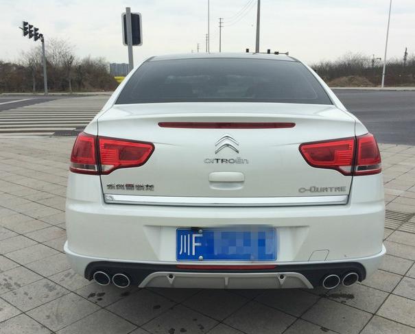 世嘉vts顶配,开着比较稳的轿车