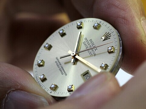 劳力士3135机芯真假对比图解视频,经典劳力士3135机芯拆解视频