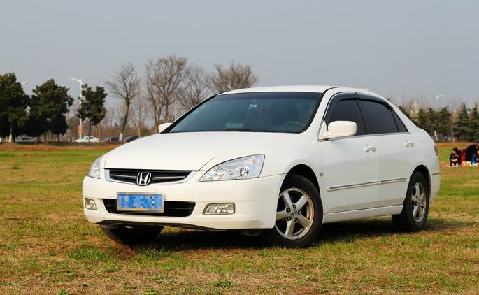 七代雅阁和八代雅阁驾驶感受,七代雅阁空间对比