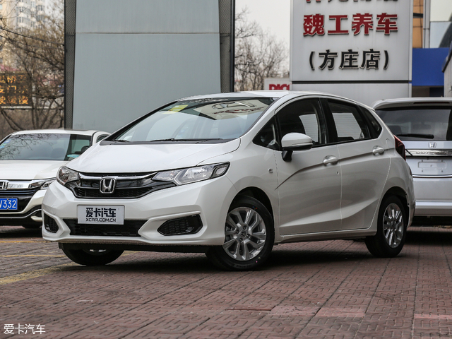 四款适合城市通勤的小型车推荐,小型车推荐轻巧便捷适合城市通勤