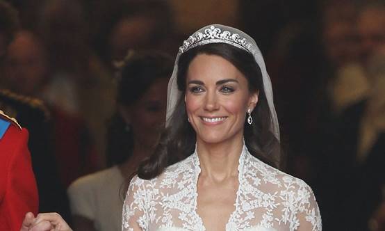 凯特王妃婚纱手稿,凯特王妃复刻