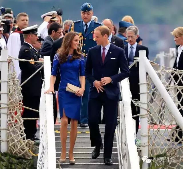 怎么穿高跟鞋显腿细长视频,超长版高跟鞋怎么穿才好看