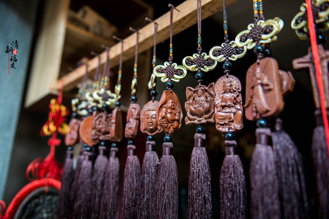 杞诲鏃呰,杞诲鍑鸿