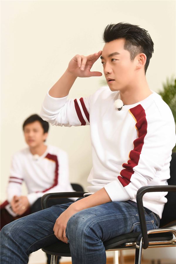 奔跑吧邓超哪一期全员回归,奔跑吧第一季邓超替鹿晗出战