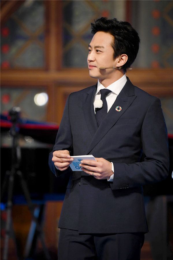 奔跑吧邓超哪一期全员回归,奔跑吧第一季邓超替鹿晗出战