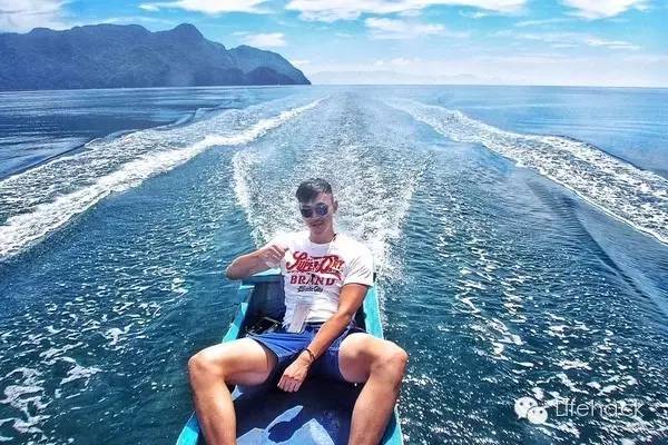 越长越丑的男生怎么变帅,又黑又丑的男生怎么逆袭