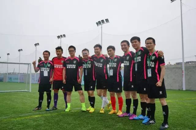 决赛加闭幕式！本周六，跟着踢球去一起到杨柳郡去嗨！