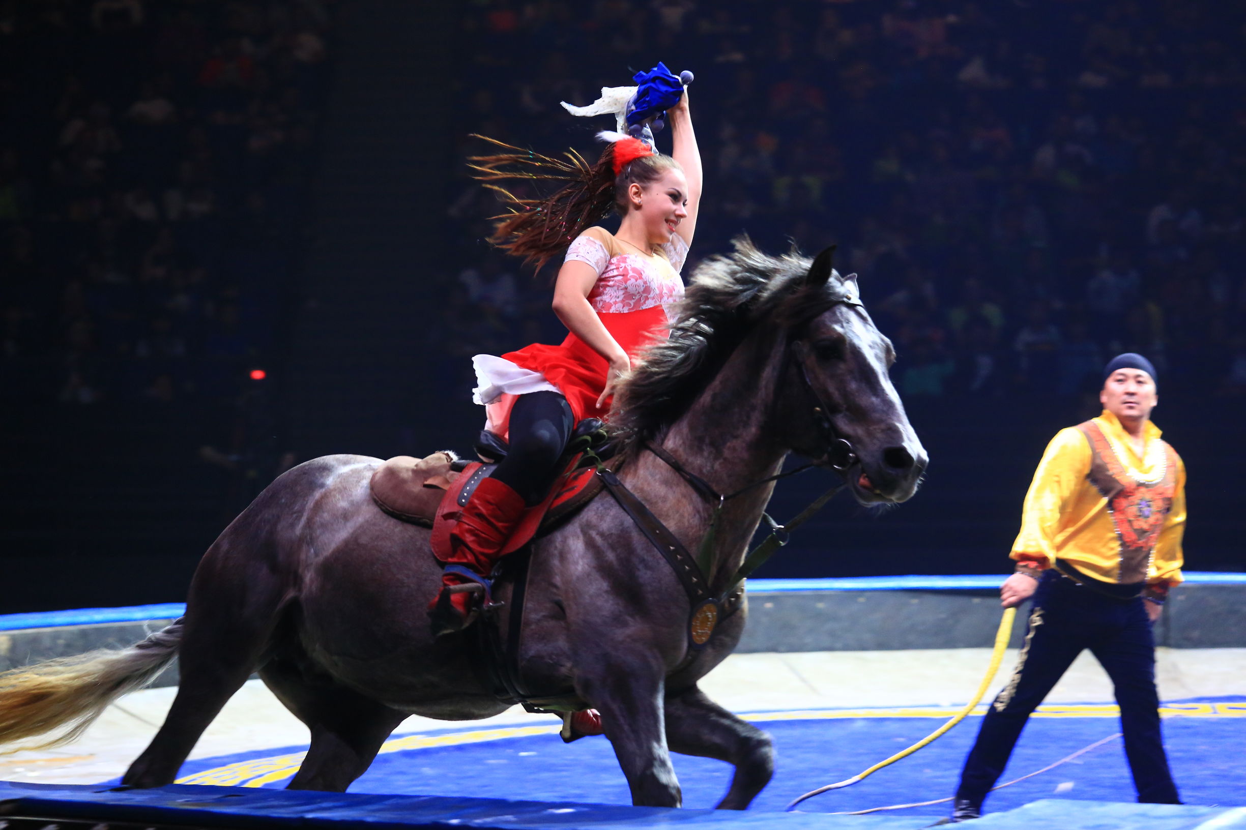 华艺杂技演出有限公司,华艺星空国际马戏