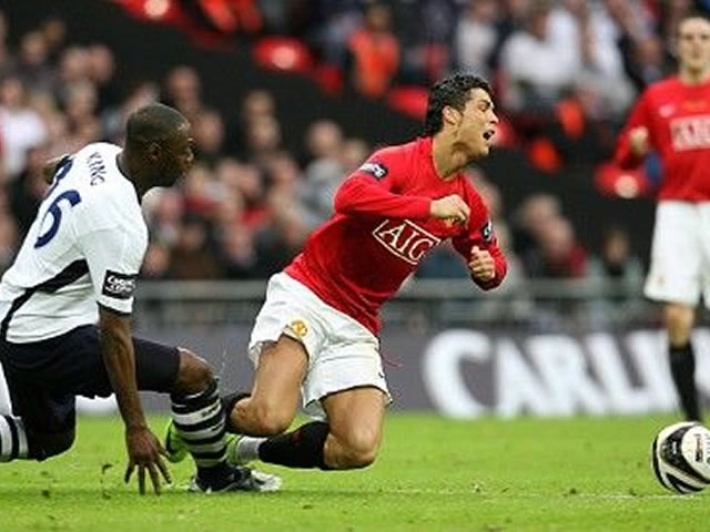 小跳蚤是哪位球星,小跳蚤是谁的外号