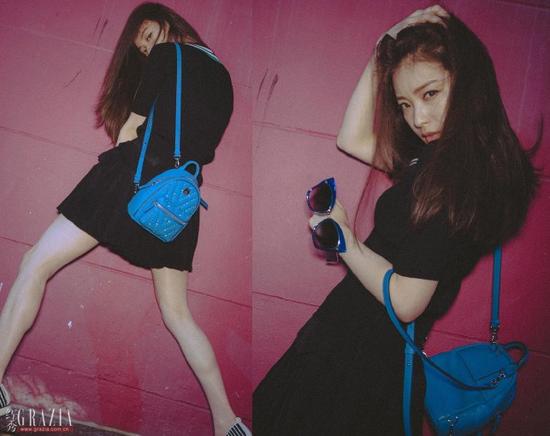 男人看手腕，女人看背包，时髦范要怎么装一个双肩包就能搞定！