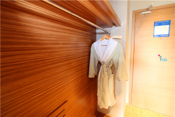 三亚海关希尔顿欢朋酒店,希尔顿欢朋酒店启阳路三亚