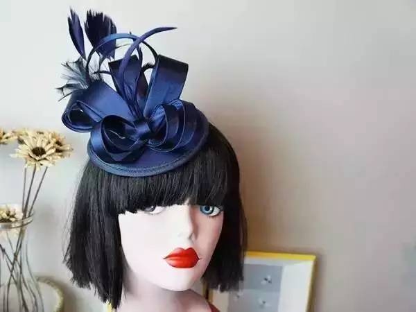 年会怎么穿衣服,年会穿什么衣服和鞋子