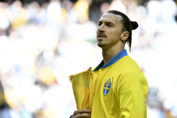 这种莽夫不配踢中超！蹬踹伤人如便饭把队友踢休克，竟毫无悔意