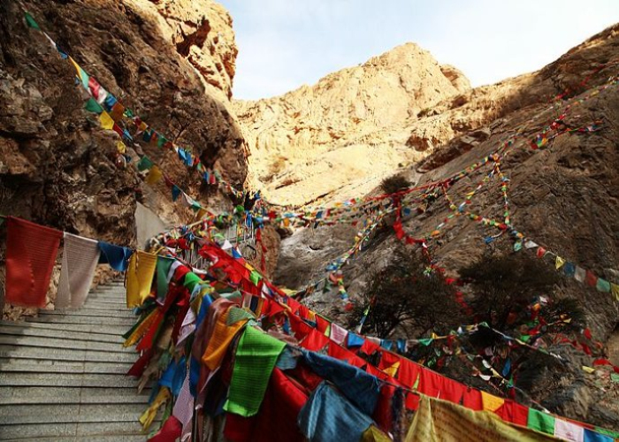 穿越阴山浮生若梦