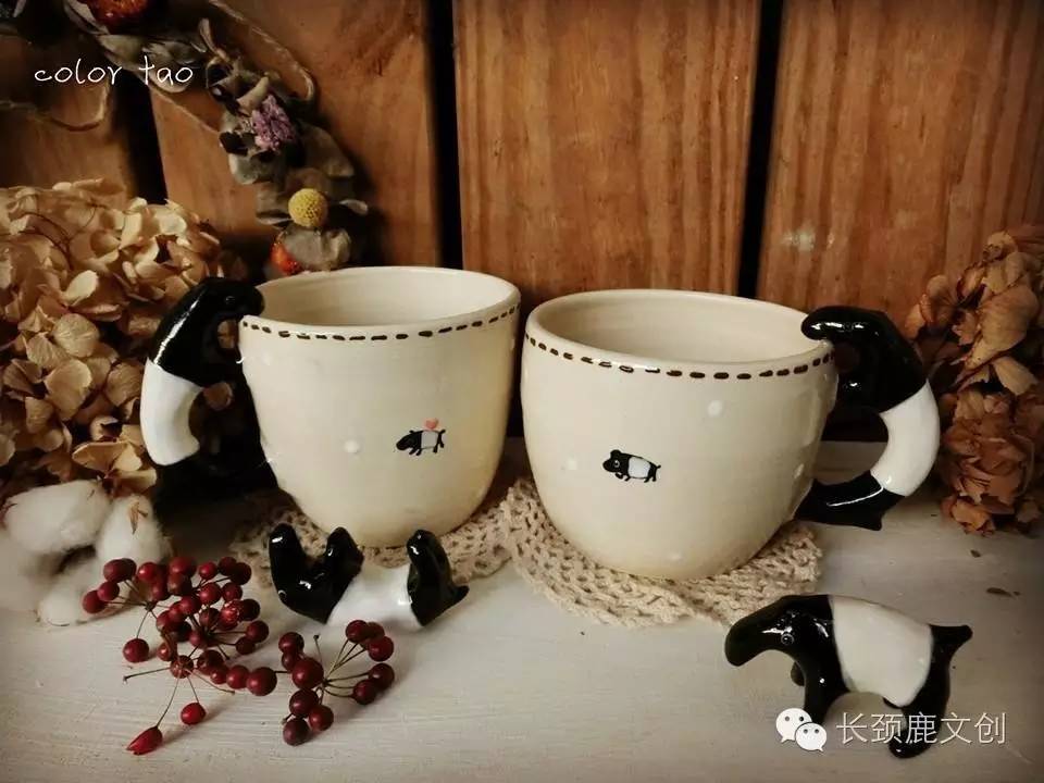 别拦我，我要吃了那些餐具