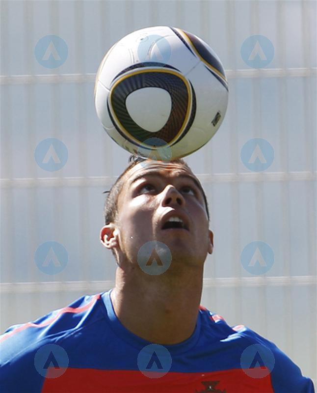 足球鞋nike传奇系列,耐克刺客cr7足球鞋推荐