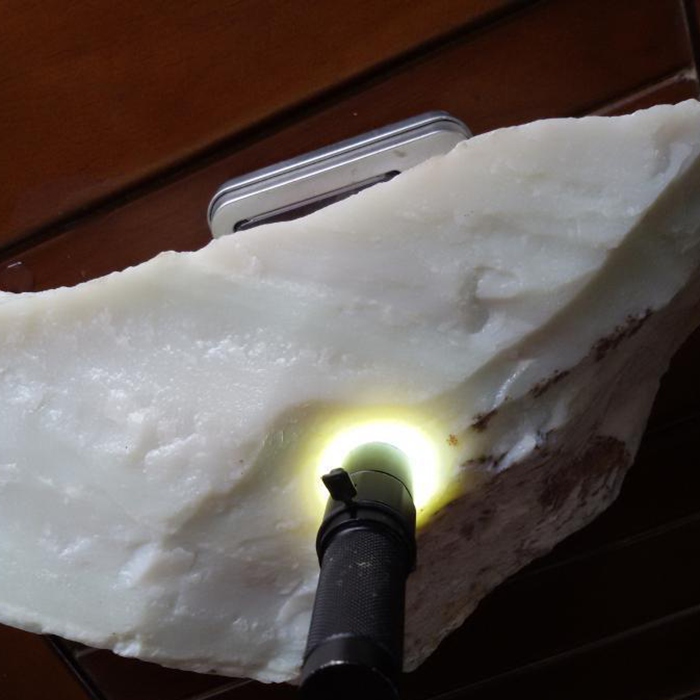 和田玉手镯常见的以假乱真把戏。