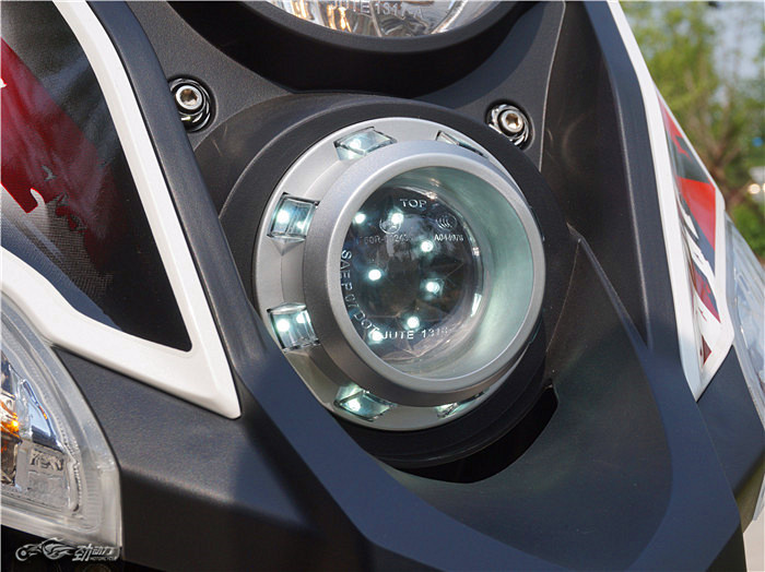 城市通勤利器摩托车,城市穿梭利器的视频