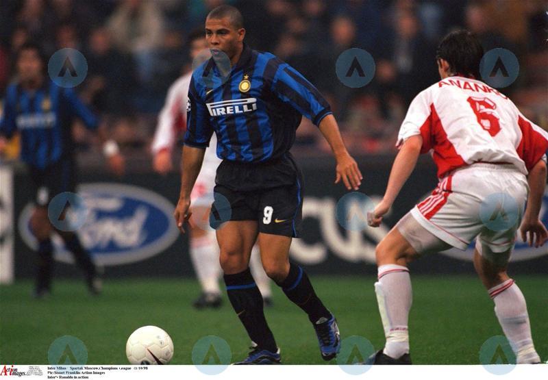 耐克足球鞋刺客纪念款解析,耐克足球鞋刺客进化史