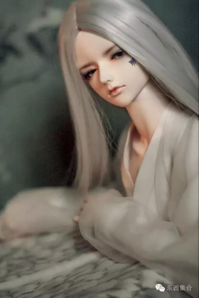 她是资深娃娘，也是暴雪爸爸的死忠粉