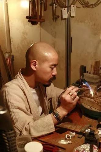 除了goros买什么牌子的羽毛,除了goros还有哪些银饰值得选