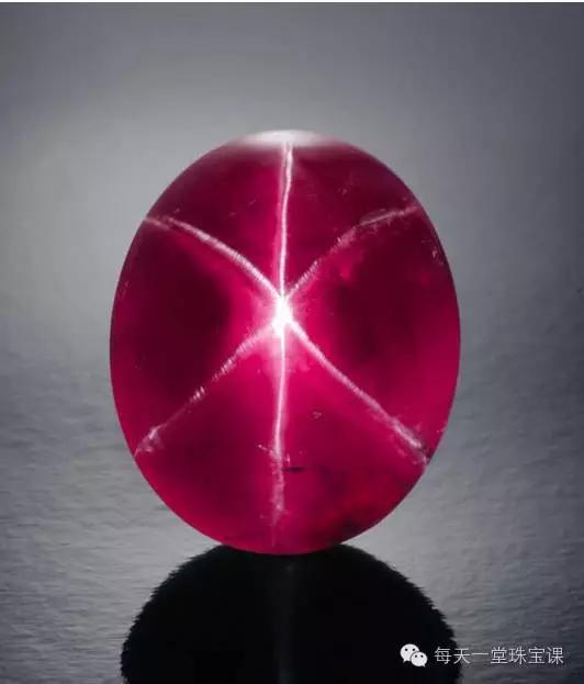 浪漫的星光宝石,实现每个女人的公主梦,不败家,能升值!