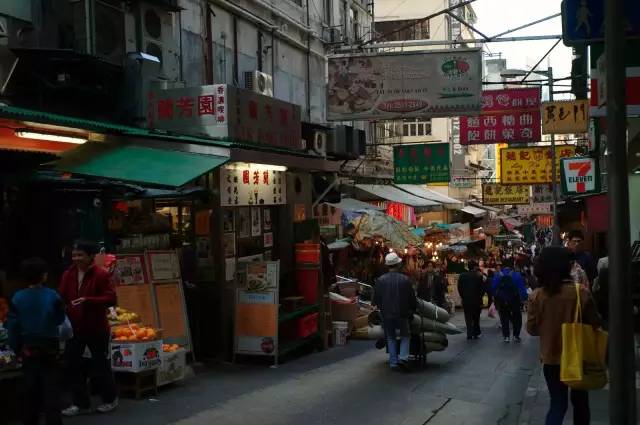 在香港茶餐厅点餐,在香港茶餐厅点什么最好吃