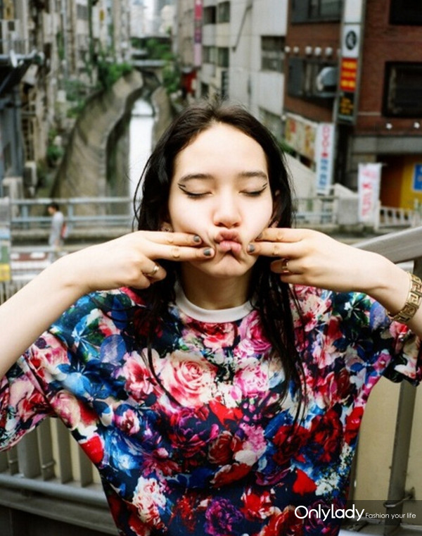 上妆浮粉怎么补妆,浮粉脱妆怎么用气垫补妆