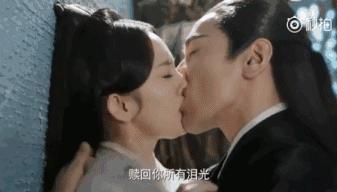 咬破嘴唇舌头,咬破嘴唇