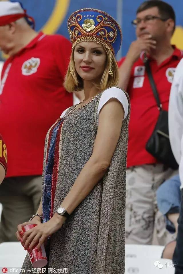 瓒崇悆鍜垖瑙嗛,瓒崇悆鍘熷湴鑸旂悆