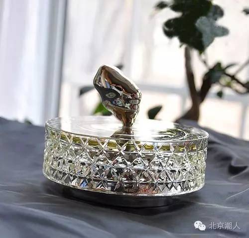 这些美好的彩妆，请给我来十箱